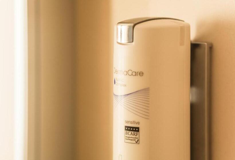 스탠다드 싱글 룸, An Der Oper