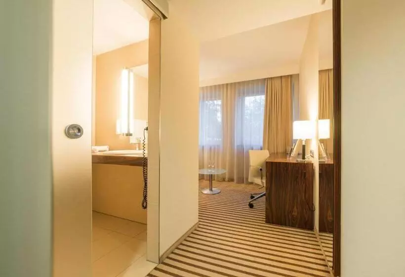 Quarto Premium, An Der Oper