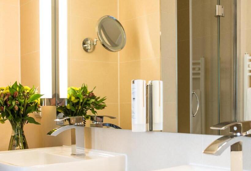 수피리어 룸, An Der Oper