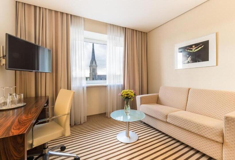 패밀리 룸, An Der Oper