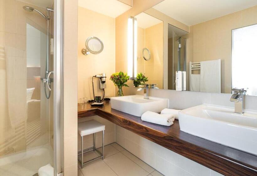 수피리어 싱글 룸, An Der Oper