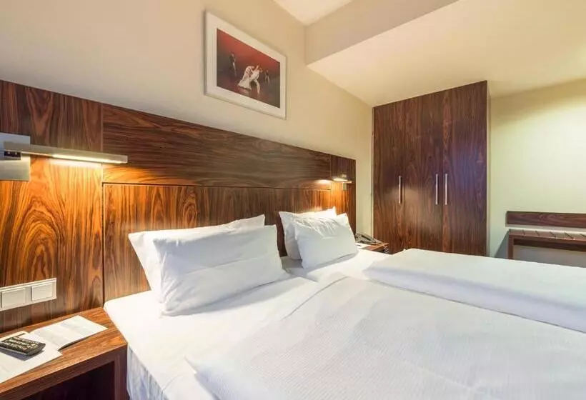 Quarto Premium Individual, An Der Oper