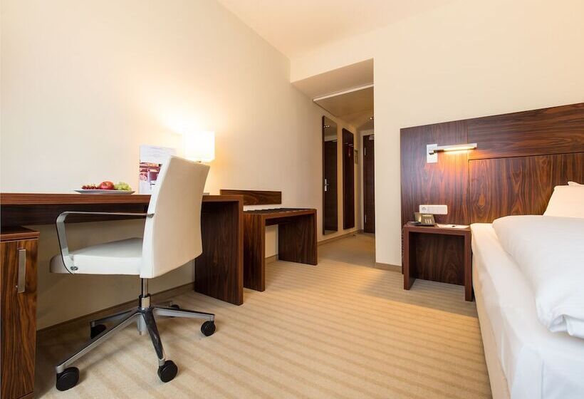 수피리어 싱글 룸, An Der Oper