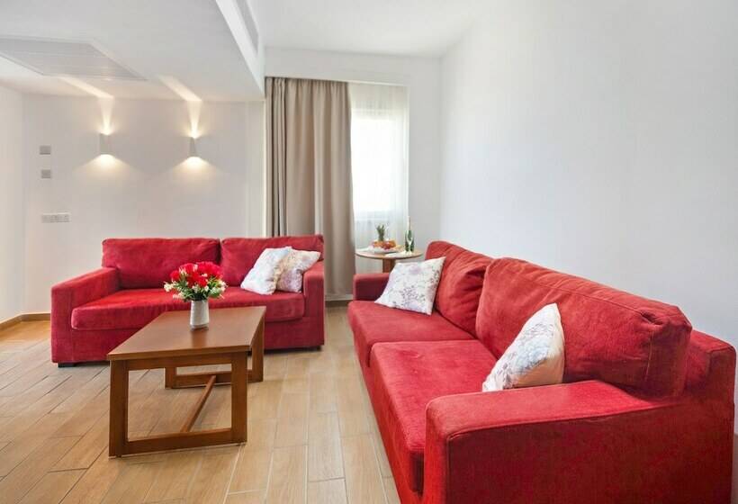 סוויטה נוף לים, Avlida