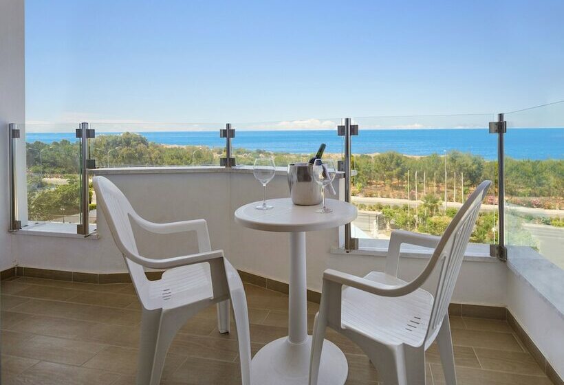 סוויטה נוף לים, Avlida