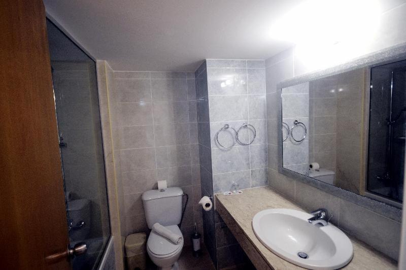 חדר סטנדרט, Avlida