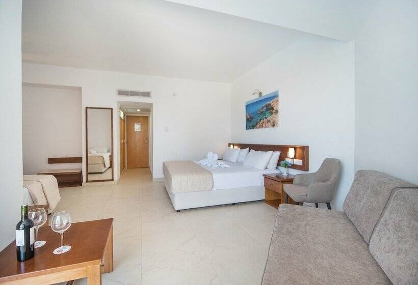 חדר משפחתי, Avlida