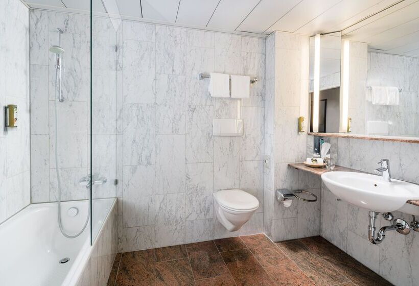 Полулюкс, Steigenberger Hotel Bielefelder Hof