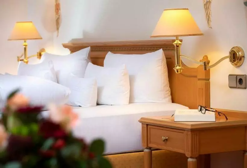Standard Room with Balcony, Wellness & Genuss Resort   Engel Obertal