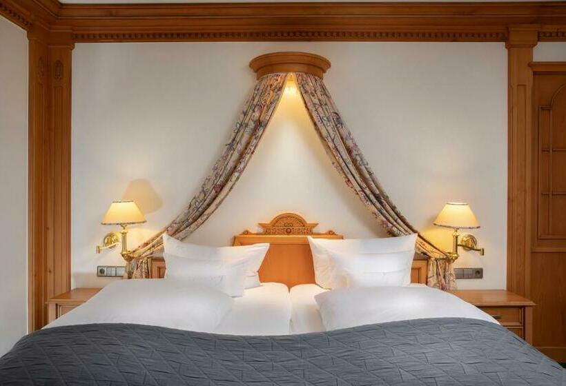 Полулюкс, Wellness & Genuss Resort Engel Obertal