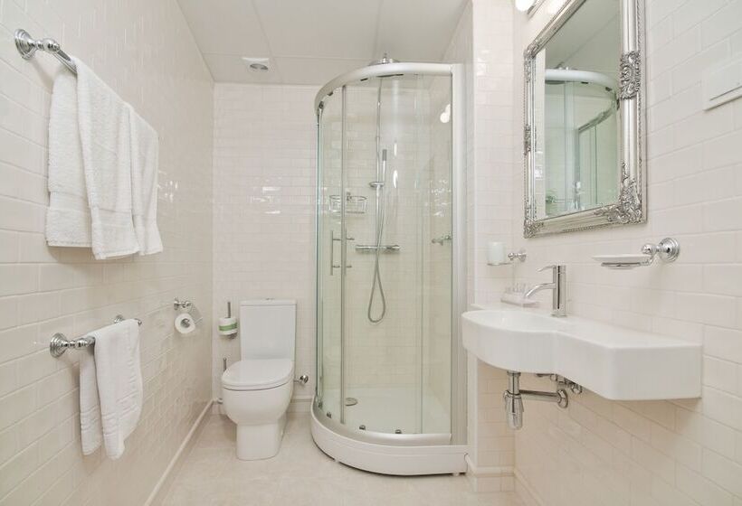 استودیوی استاندارد, Hestia Hotel Draugi