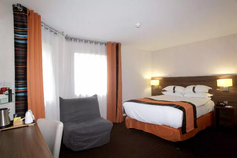 スタンダードルーム, Holiday Inn Paris Montmartre, An Ihg