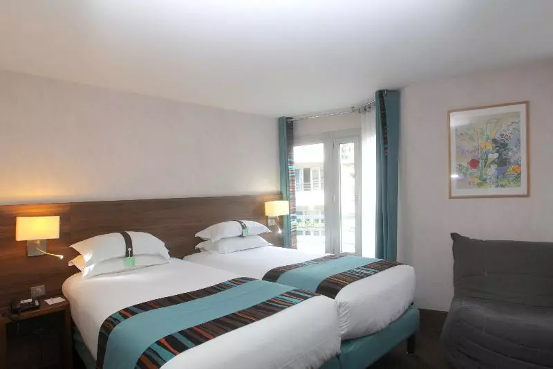 スタンダードルーム, Holiday Inn Paris Montmartre, An Ihg