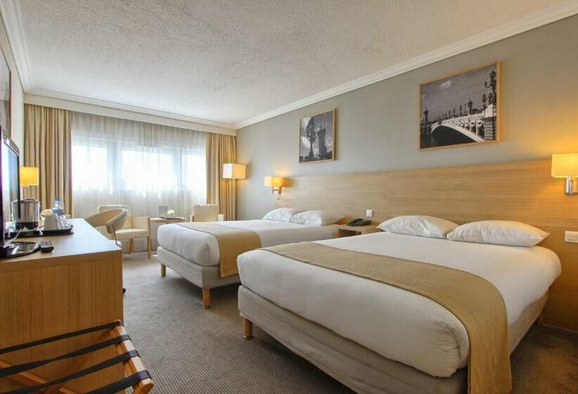 Семейный Номер, Inn Paris CDG Airport