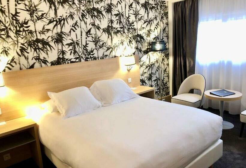 Номер Superior, Inn Paris CDG Airport