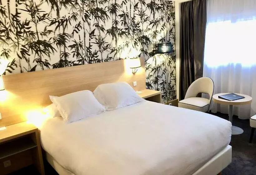 Chambre Supérieure, Inn Paris CDG Airport