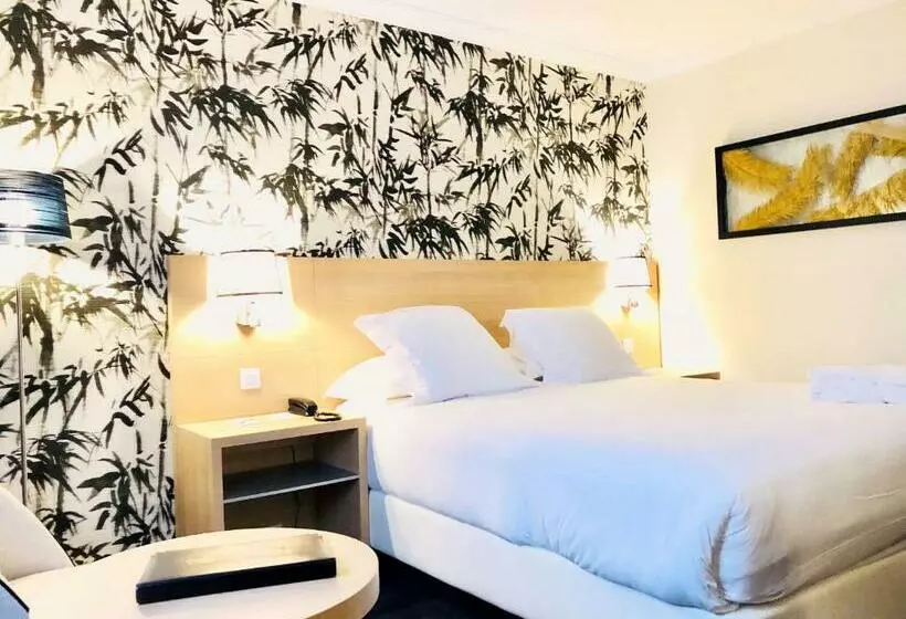 Chambre Supérieure, Inn Paris CDG Airport