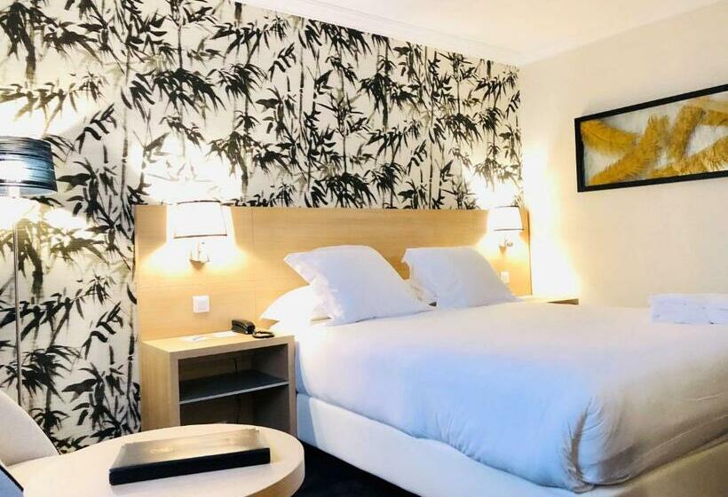 Номер Superior, Inn Paris CDG Airport