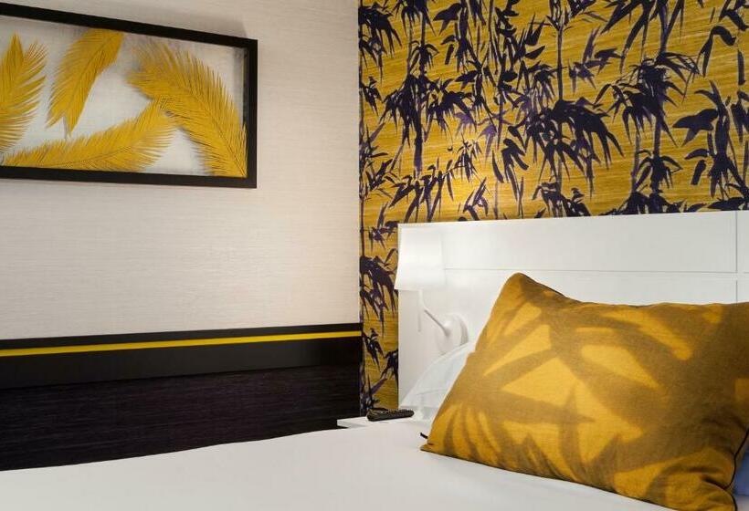 Номер Superior, Inn Paris CDG Airport