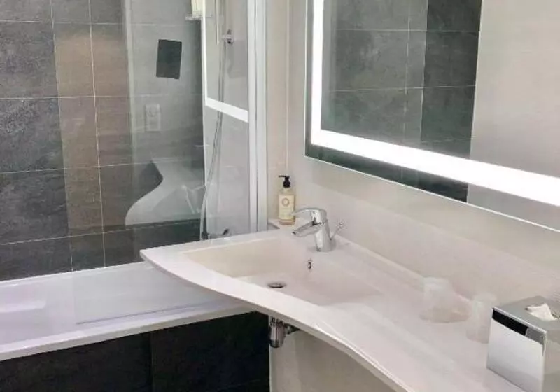 Chambre Standard, Inn Paris CDG Airport