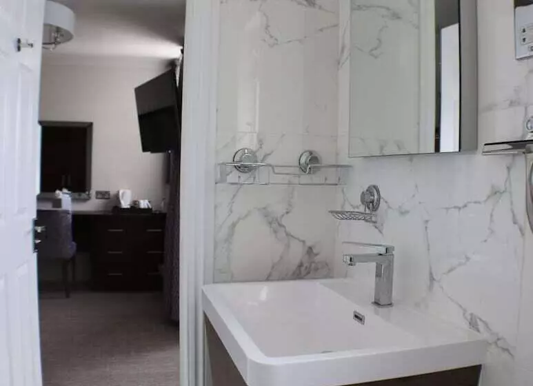 Suite Executive, Victoria