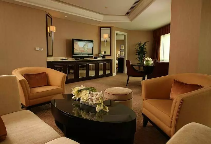 اتاق اجرایی, Mövenpick Grand Al Bustan