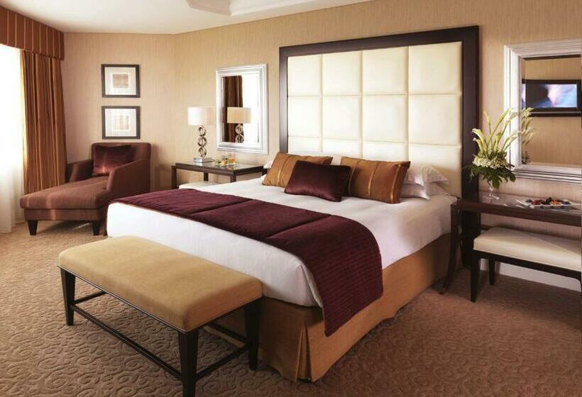 Номер Executive Кровать Кинг, Mövenpick Grand Al Bustan