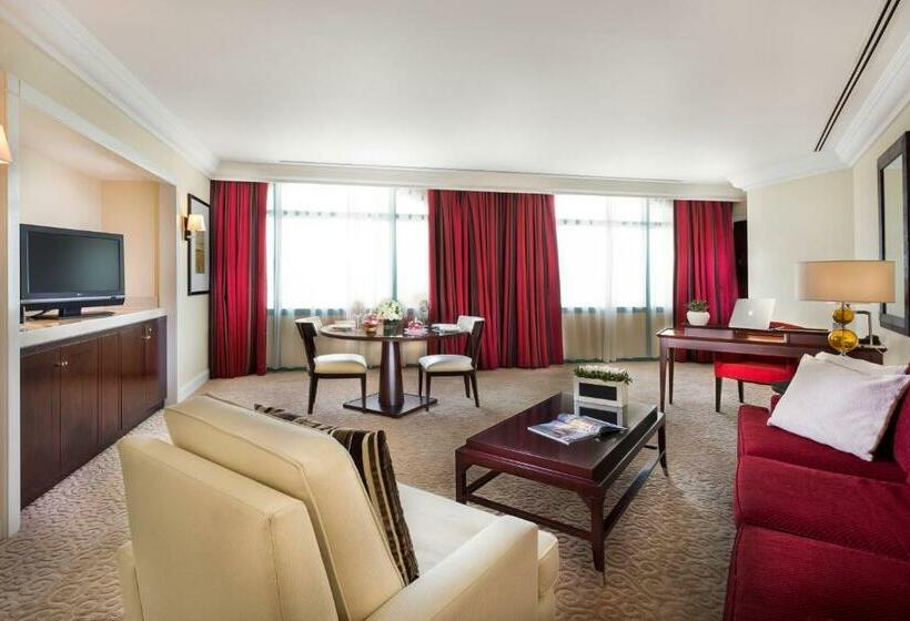 Люкс Повышенной Комфортности, Mövenpick Grand Al Bustan