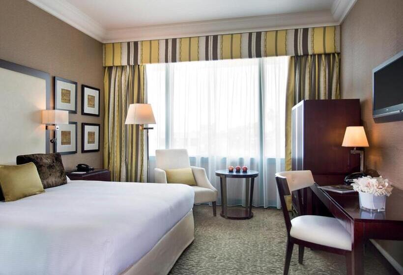 اتاق کلاسیک با تخت دونفره, Mövenpick Grand Al Bustan