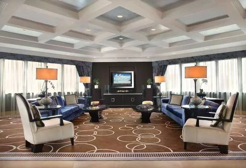 سوئیت پرزیدنت, Mövenpick Grand Al Bustan
