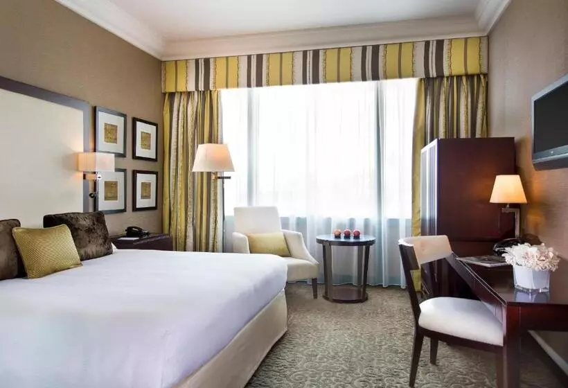 اتاق کلاسیک با تخت دونفره, Mövenpick Grand Al Bustan