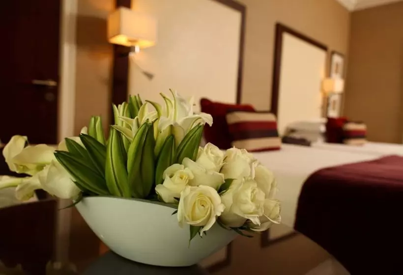 اتاق اجرایی, Mövenpick Grand Al Bustan