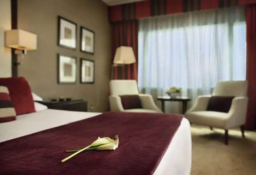 Executive-huone, Mövenpick Grand Al Bustan