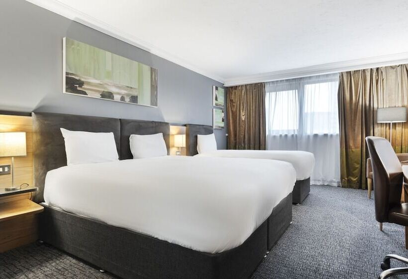 חדר משפחתי, Park Inn By Radisson Cardiff City Centre