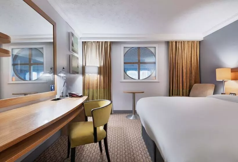اتاق سوپریور, Park Inn By Radisson Cardiff City Centre