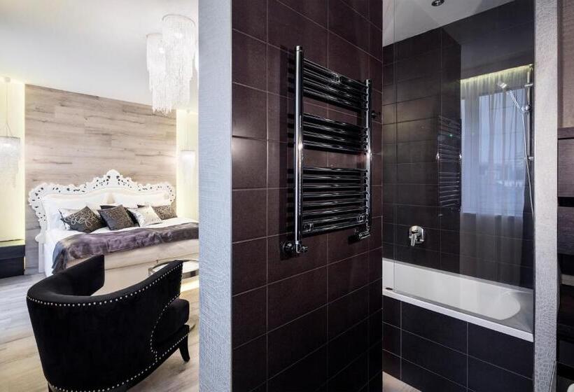 غرفة قياسية مزوَّدة بجاكوزي, Pytloun Grand Hotel Imperial