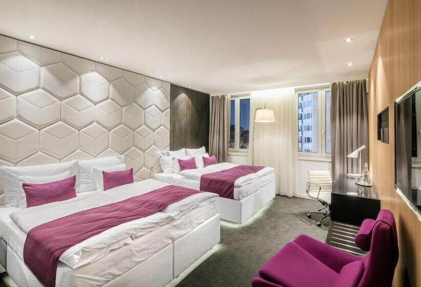 غرفة ديلوكس ثلاثية, Pytloun Grand Hotel Imperial