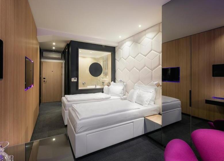 غرفة سوبيريور مزود بجاكوزى, Pytloun Grand Hotel Imperial