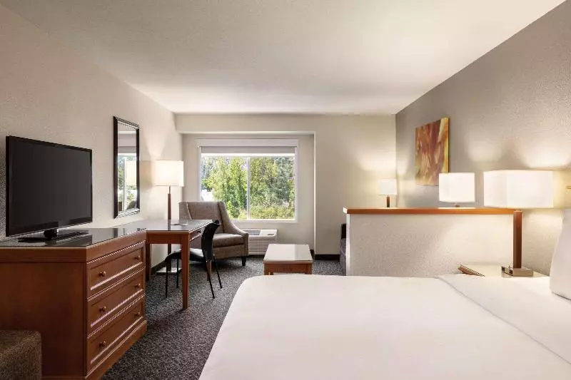 Standard-huone King-vuode, Radisson Hotel Portland Airport
