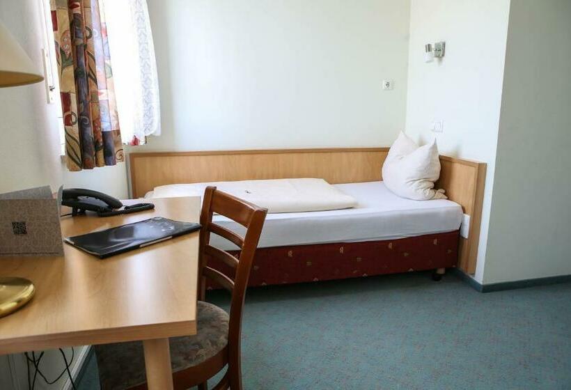 Quarto Estandar Individual, Thannhof