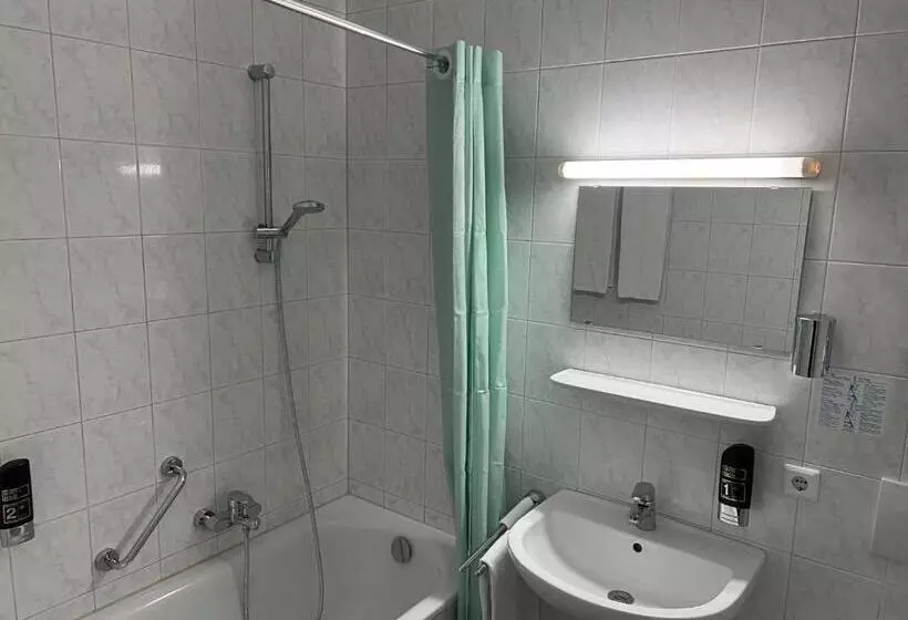 Standard Single Room, Thannhof