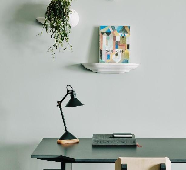 جناح جونيور, The Cambrian