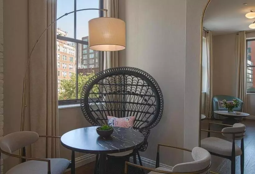 سوئیت با تخت بزرگ, The Frederick Hotel Tribeca