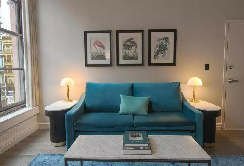 سوئیت با تخت بزرگ, The Frederick Hotel Tribeca