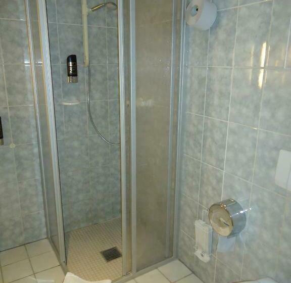 اتاق استاندارد یک نفره, Und Rasthof Avus