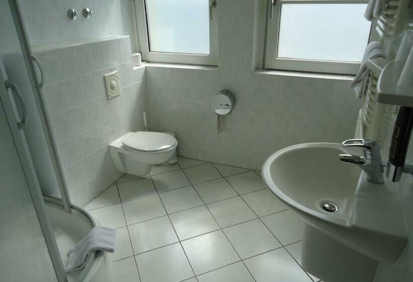 اتاق استاندارد, Und Rasthof Avus