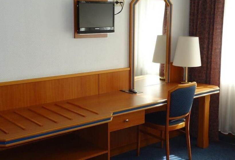 اتاق استاندارد یک نفره, Und Rasthof Avus