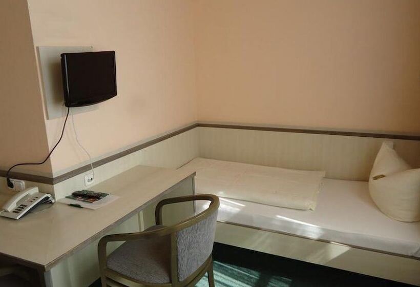 اتاق استاندارد یک نفره, Und Rasthof Avus