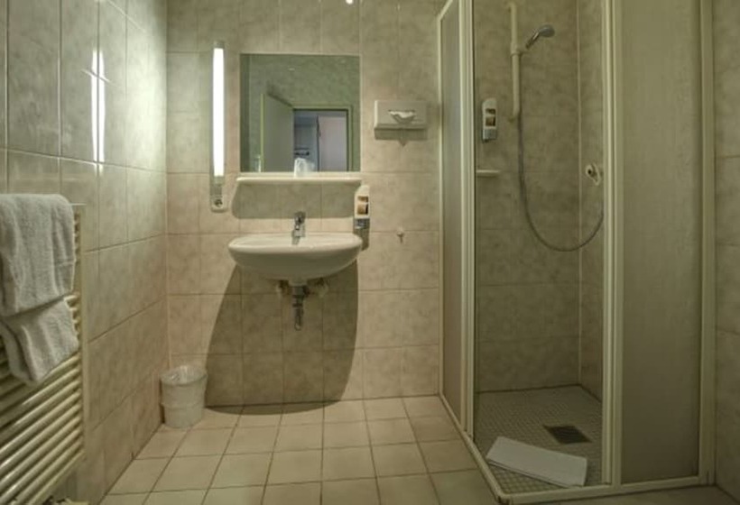 اتاق استاندارد, Und Rasthof Avus