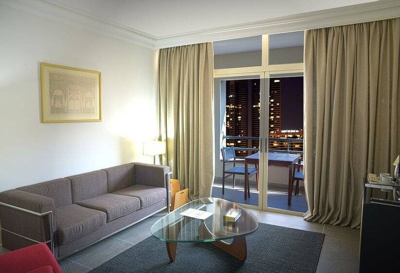 سوییت لوکس, Portemilio Hotel & Resort